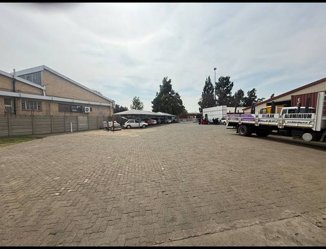 2,400M² WAREHOUSE TO LET IN ALRODE